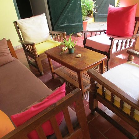 Chez Eric Hotel Gorée Екстериор снимка