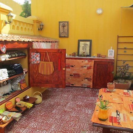 Chez Eric Hotel Gorée Екстериор снимка
