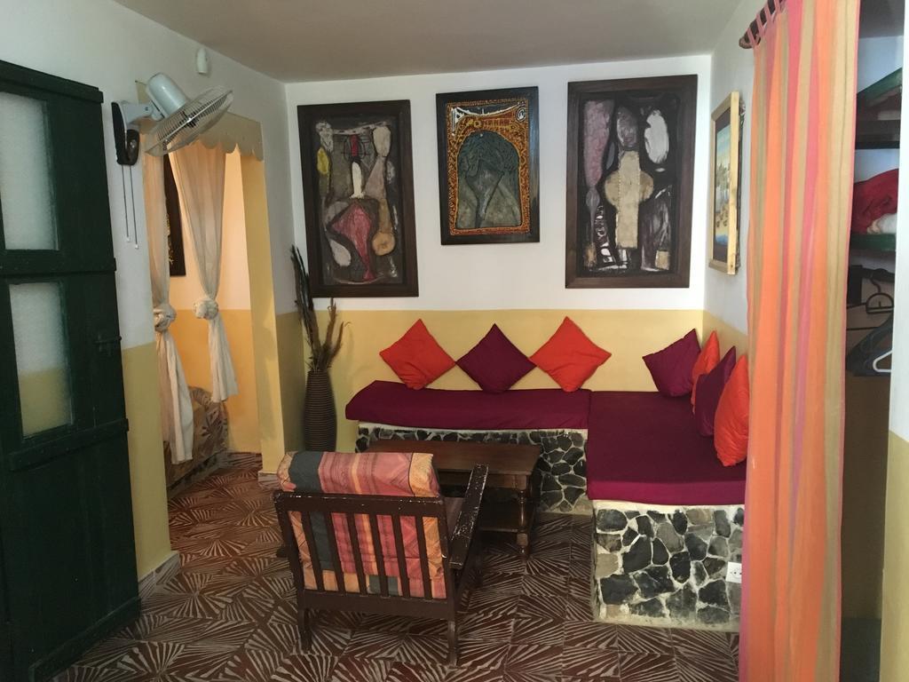 Chez Eric Hotel Gorée Екстериор снимка