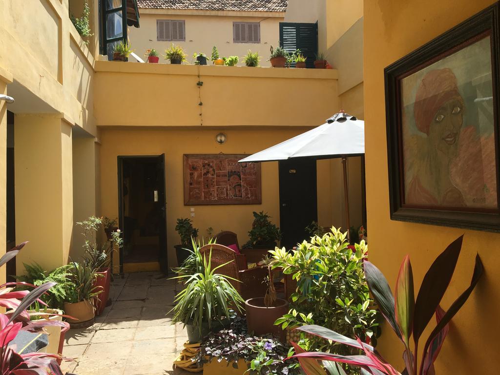 Chez Eric Hotel Gorée Екстериор снимка