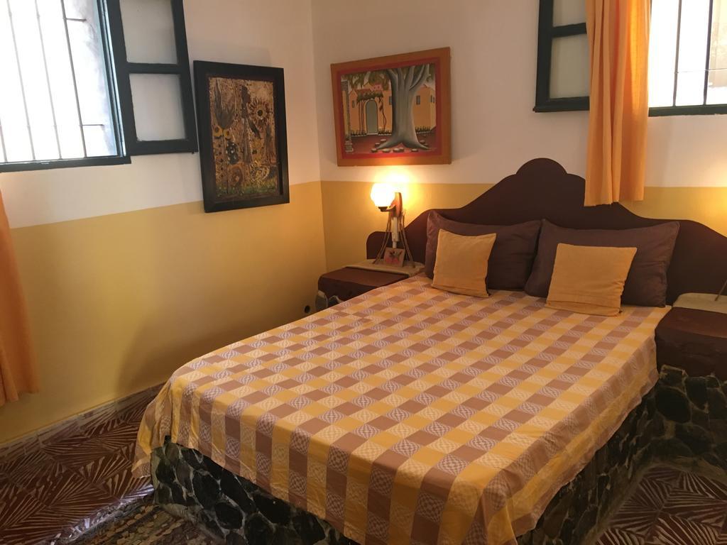 Chez Eric Hotel Gorée Екстериор снимка