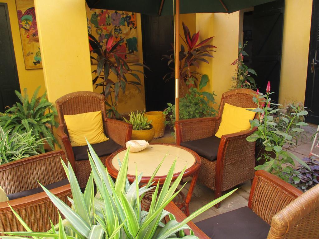 Chez Eric Hotel Gorée Екстериор снимка