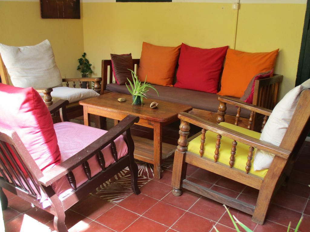 Chez Eric Hotel Gorée Екстериор снимка