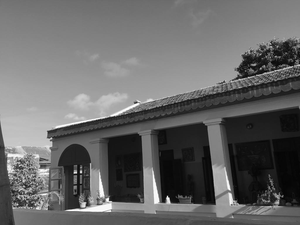 Chez Eric Hotel Gorée Екстериор снимка
