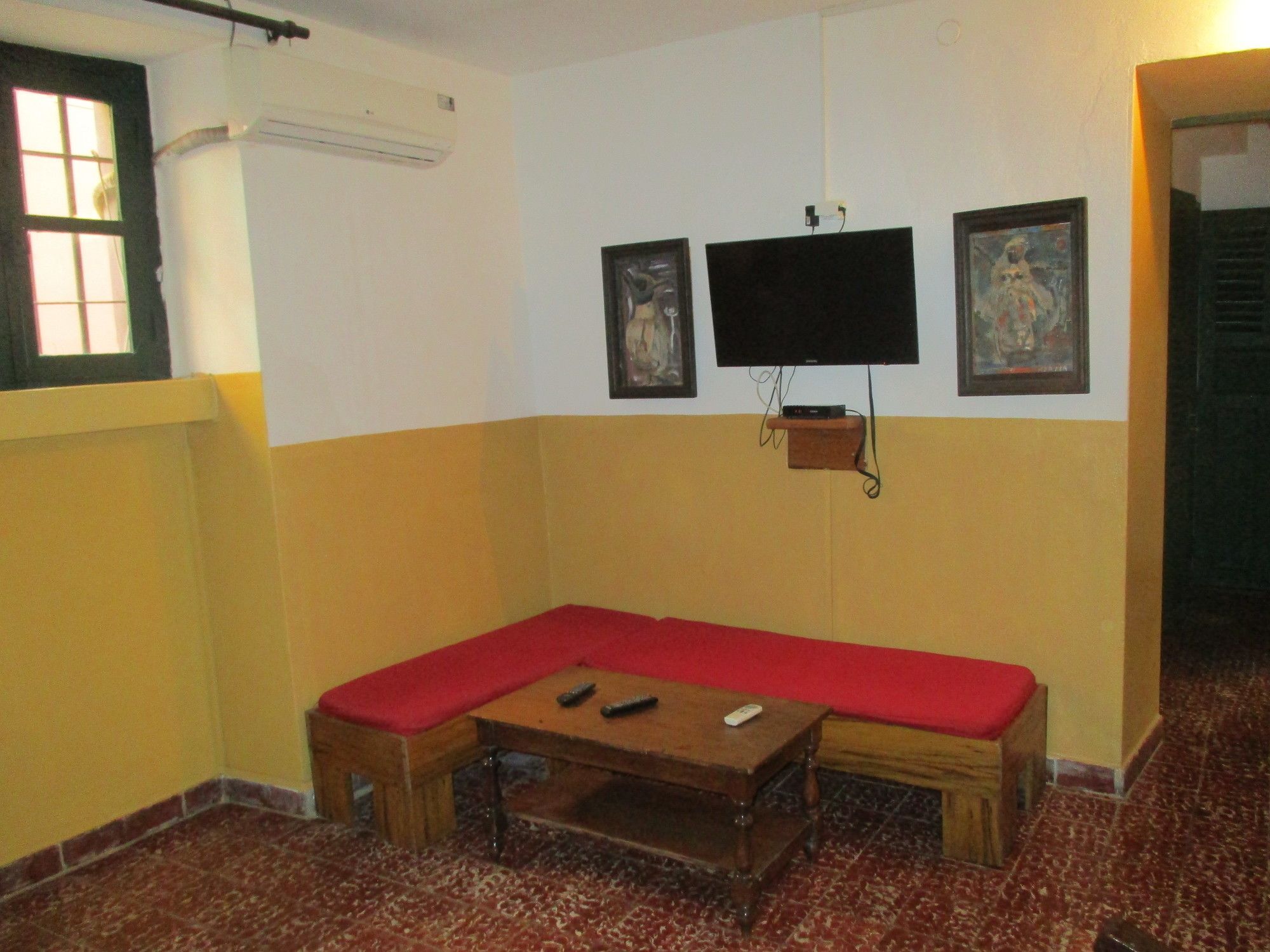 Chez Eric Hotel Gorée Екстериор снимка