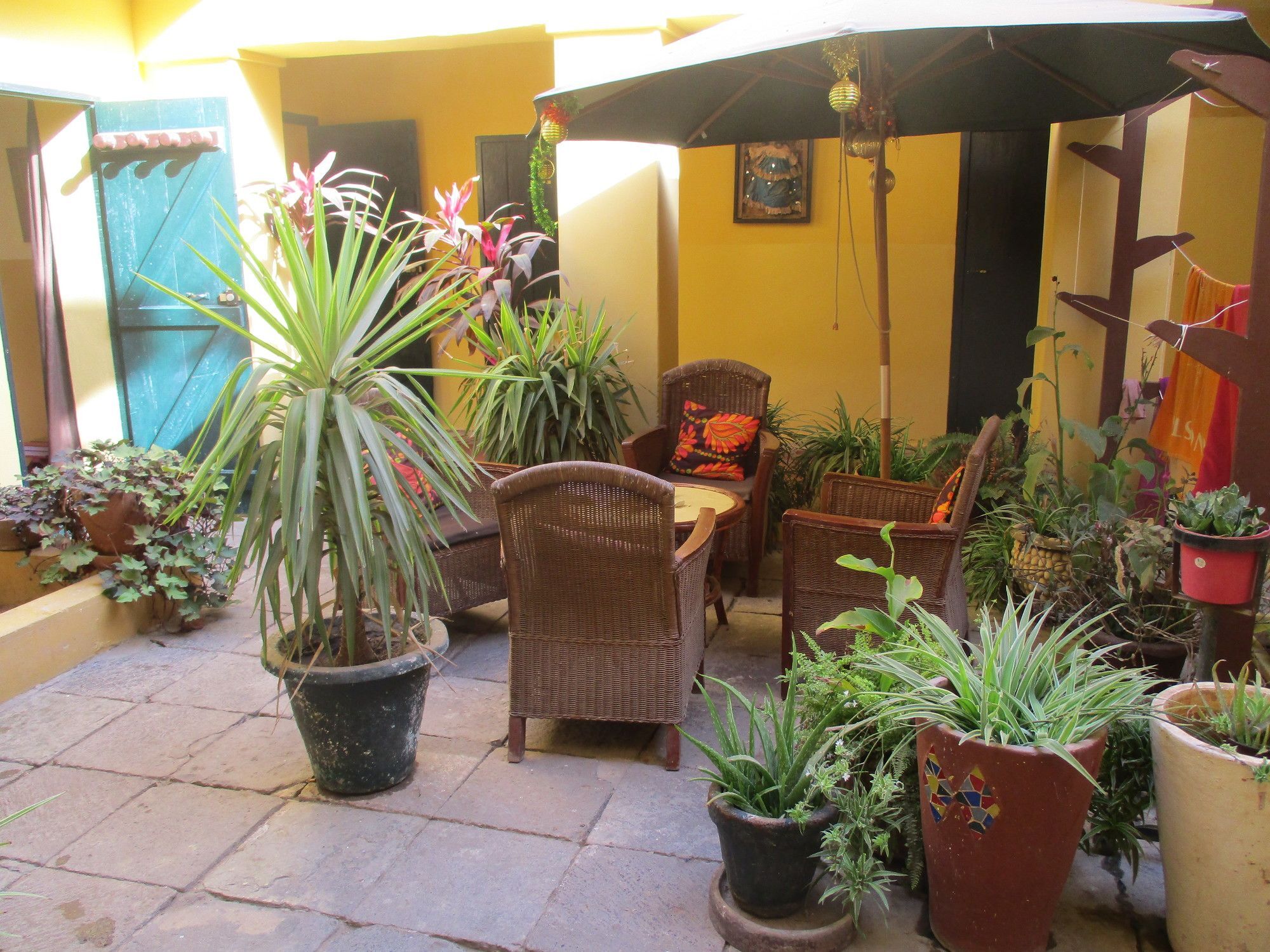 Chez Eric Hotel Gorée Екстериор снимка