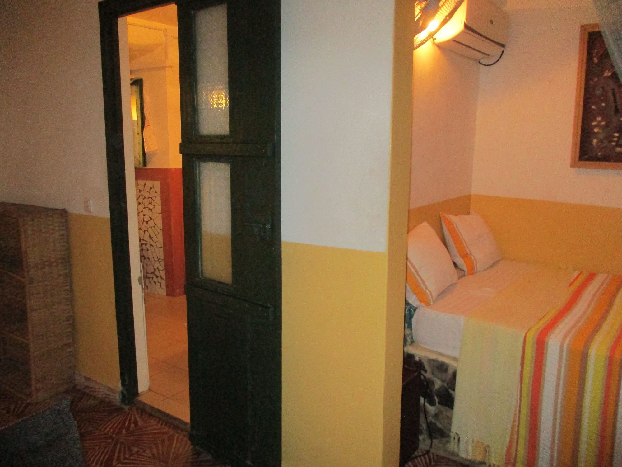 Chez Eric Hotel Gorée Екстериор снимка