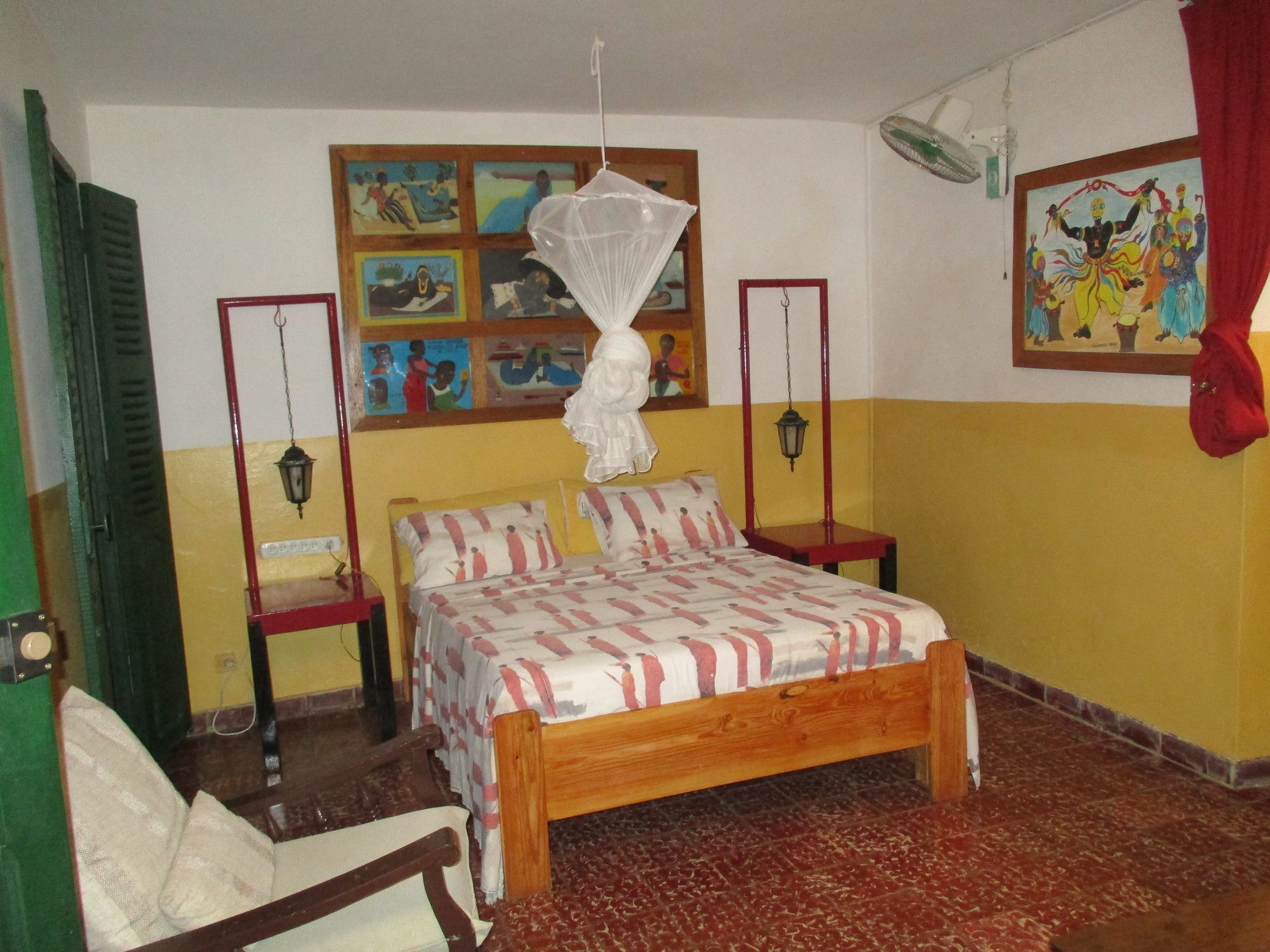 Chez Eric Hotel Gorée Екстериор снимка